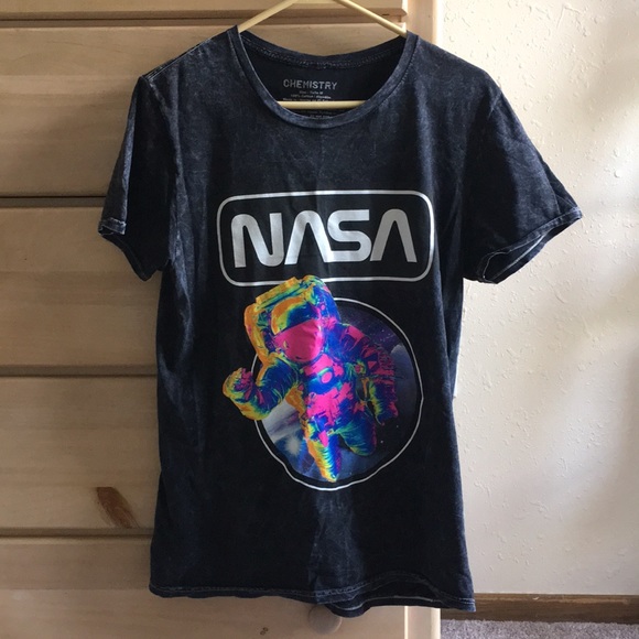 Chemistry Tops - Unisex “NASA” Graphic Tee Size Medium
